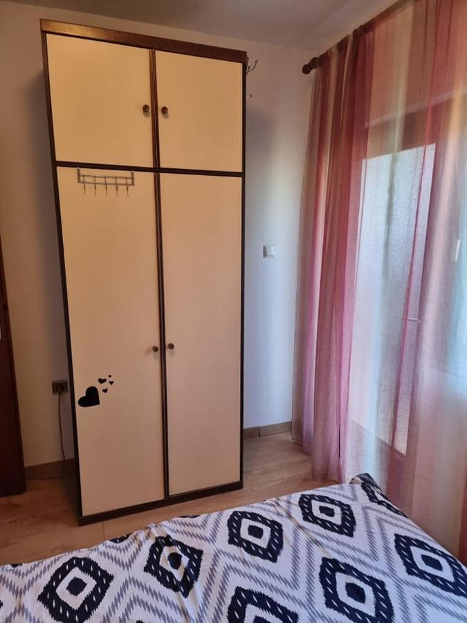 Apartmani Petra Pula Exterior photo