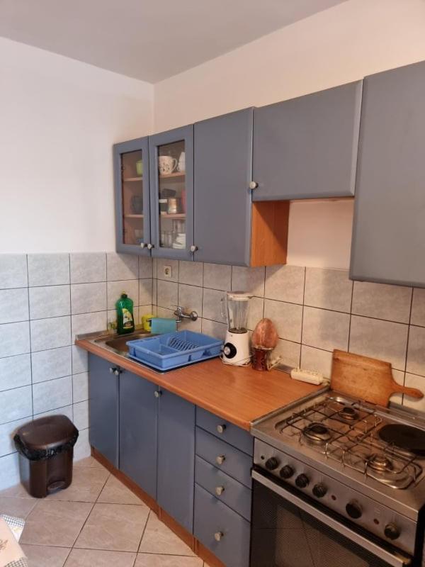 Apartmani Petra Pula Exterior photo