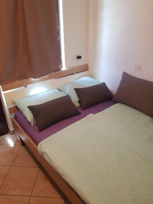Apartmani Petra Pula Exterior photo
